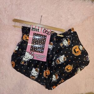 Hello Kitty Viral Halloween Throw Blanket Seasonal Limited Silky Soft Pumpkins